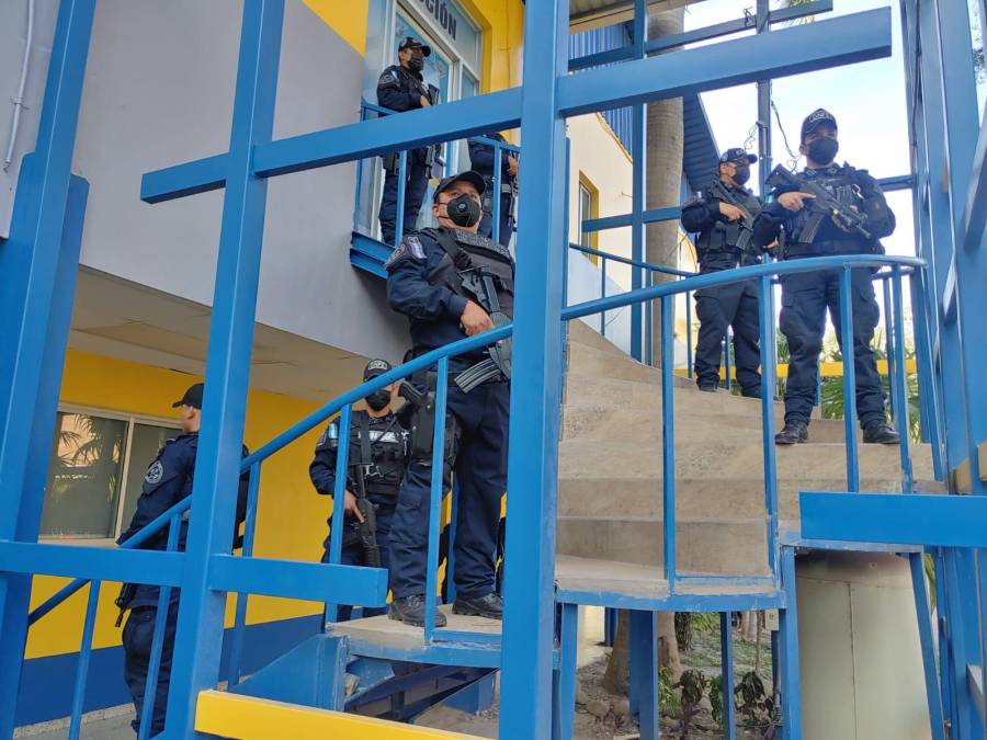 Las autoridades hondureñas dijeron hace un momento que alrededor de las 11:30 am de este jueves comenzará el operativo de traslado y entrega del exjefe de Estado. Fotografías: Policía Nacional / Redes Sociales