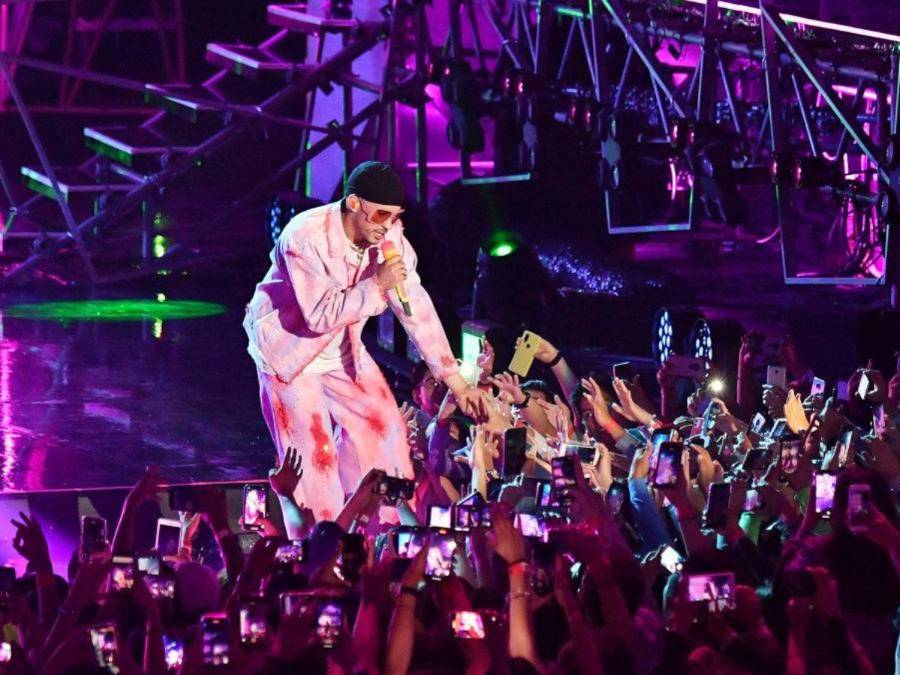  Bad Bunny: Desde la mañana hacen fila para concierto Motiv 