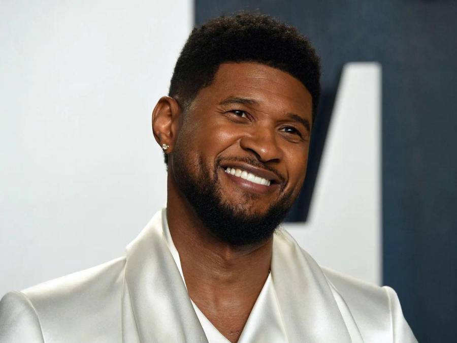 El 7 de agosto del 2001 aparece 8701, la grabación que consolida al cantante como uno de los reyes del rap y el hip hop estadounidense. Con él, Usher vende más de ocho millones de copias, acumula discos de platino y se sitúa a la cabeza de las principales listas musicales internacionales.