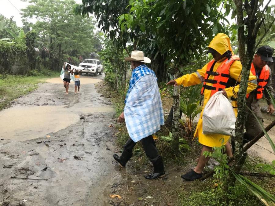 Huracán Julia se hace sentir en Honduras: lluvias provocan caos en zonas vulnerables (FOTOS)