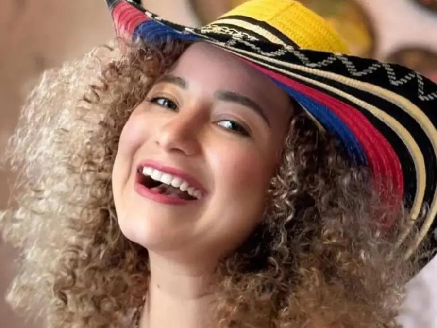 “Lo logramos, colochita”: Estudiantes conmueven con homenaje a Mayra Tercero