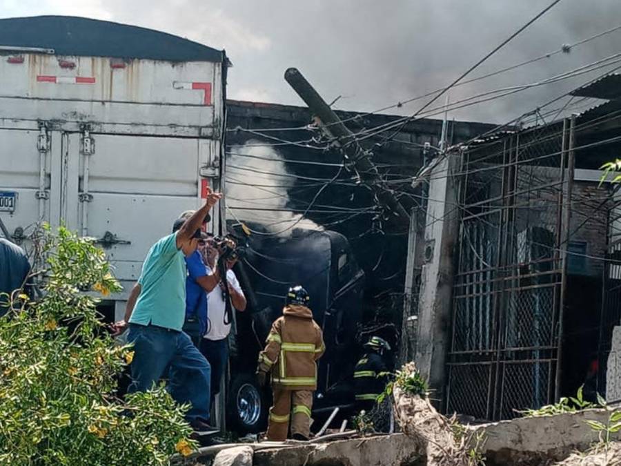 Imágenes de la tragedia provocada por rastra en El Carrizal