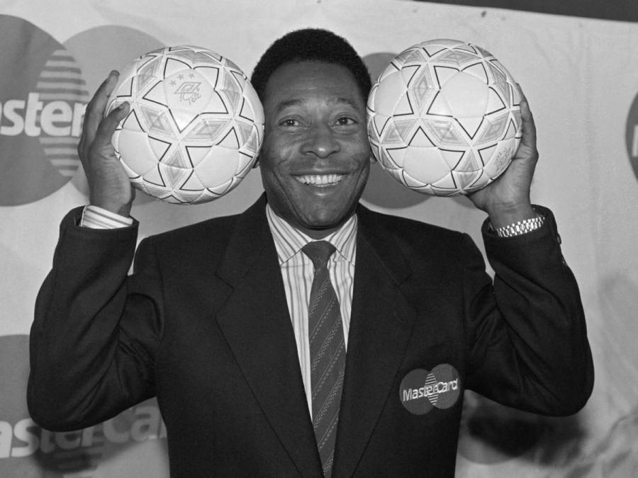 Pelé falleció en Sao Paulo debido a un fallo multiorgánico causado por el cáncer de colon que le fue diagnosticado hace un año y así reaccionaron los medios.