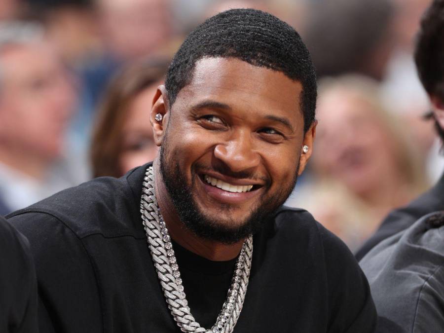 Usher, quien fue definido por la liga estadounidense como “uno de los más influyentes de su generación”, tomará el relevo de Rihanna, que actuó en el Super Bowl de 2023. Aquí te decimos quién es este famoso cantante que dará un espectáculo en este gran evento deportivo.