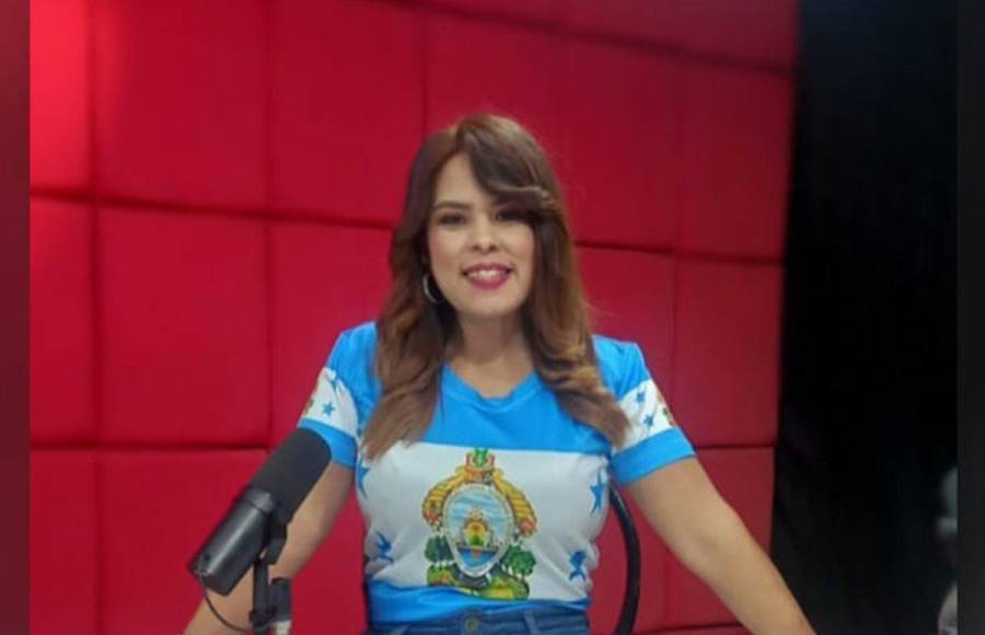 La próxima esposa de Orlando Ponce Morazán también ha laborado como corresponsal de algunos medios internacionales.