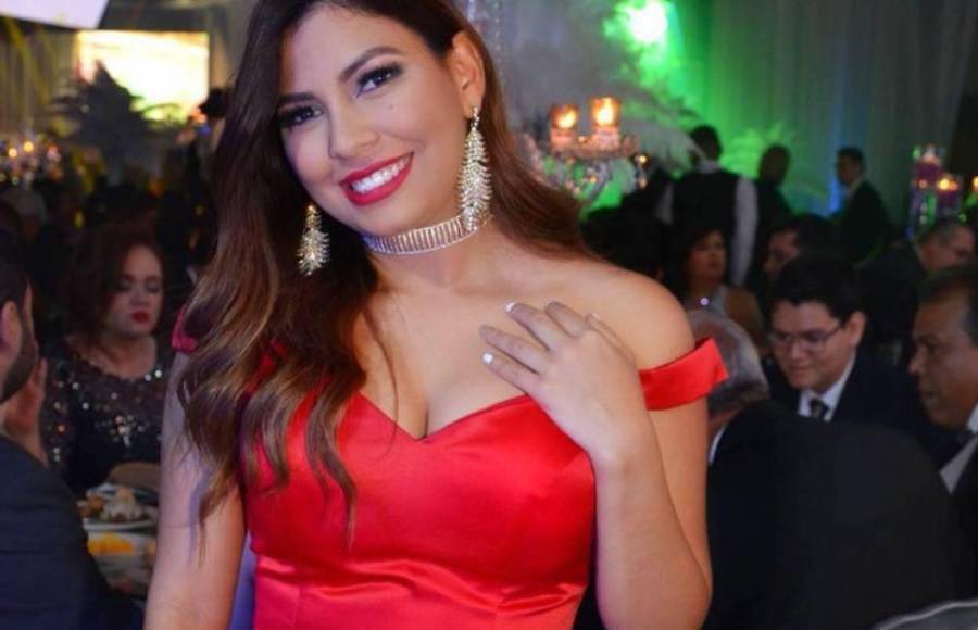 Angie Peña, de 22 años, decidió dar un paseo en moto acuática en Roatán. Pero la diversión se convirtió en angustia cuando Angie no regresó a la costa como se esperaba. 