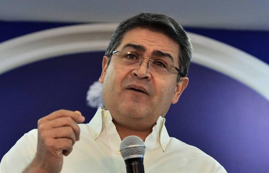 Sin embargo, en el juicio, “El Cachiro” leyó apenas unas pocas líneas a petición del abogado Raymond Colon.