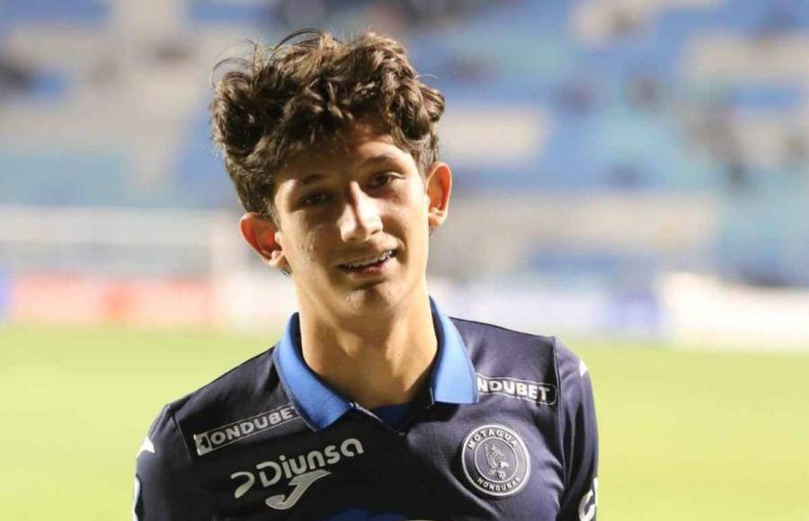 Mathías Vazquez hizo su estreno en la liga profesional hondureña con 17 años de edad y lo hizo anotando gol.