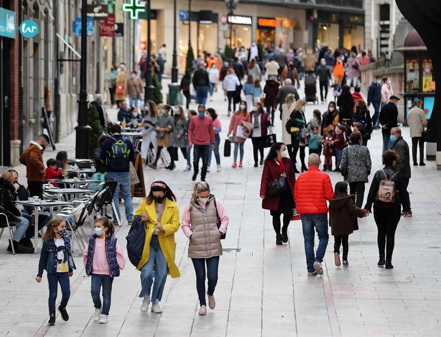 El número de hondureños residentes en España baja en el primer semestre