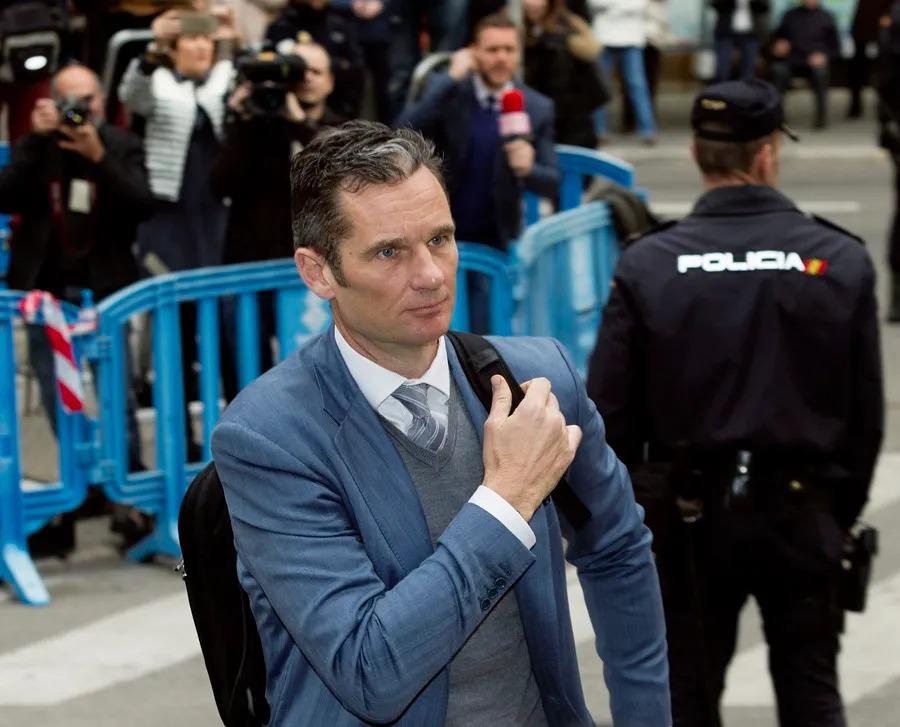 La monarquía española enfrenta años de escándalos y tensiones