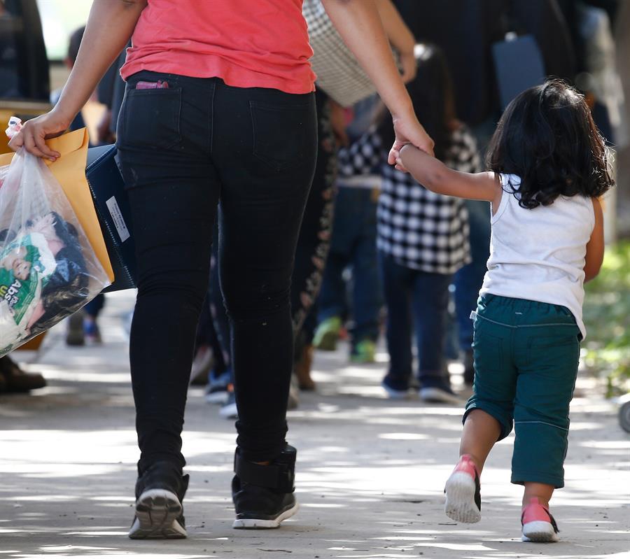 Activistas se alían con la ONU para reunir a familias separadas por Trump