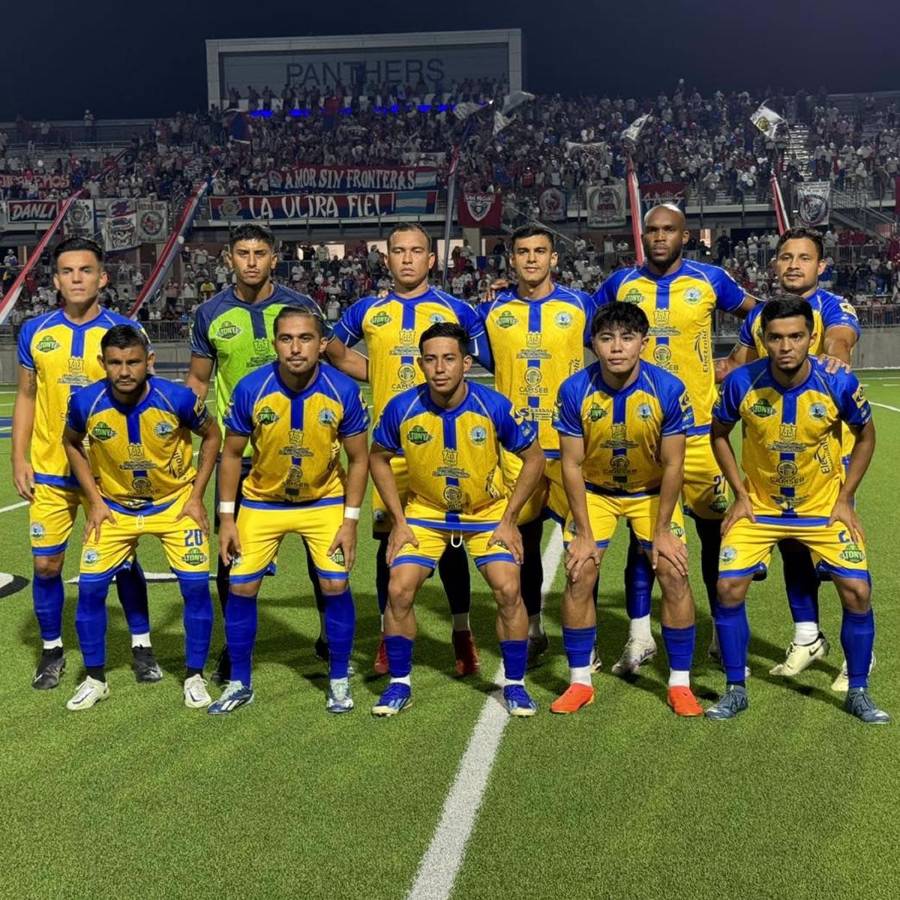 Germán ‘Patón’ Mejía jugó de titular con el Municipal Limeño en el amistoso contra el Olimpia.