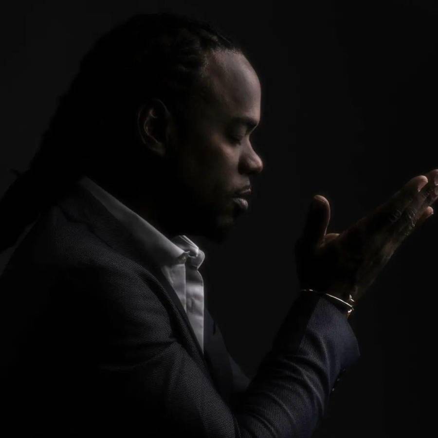 Kafu Banton ahora dedica su vida a Dios.