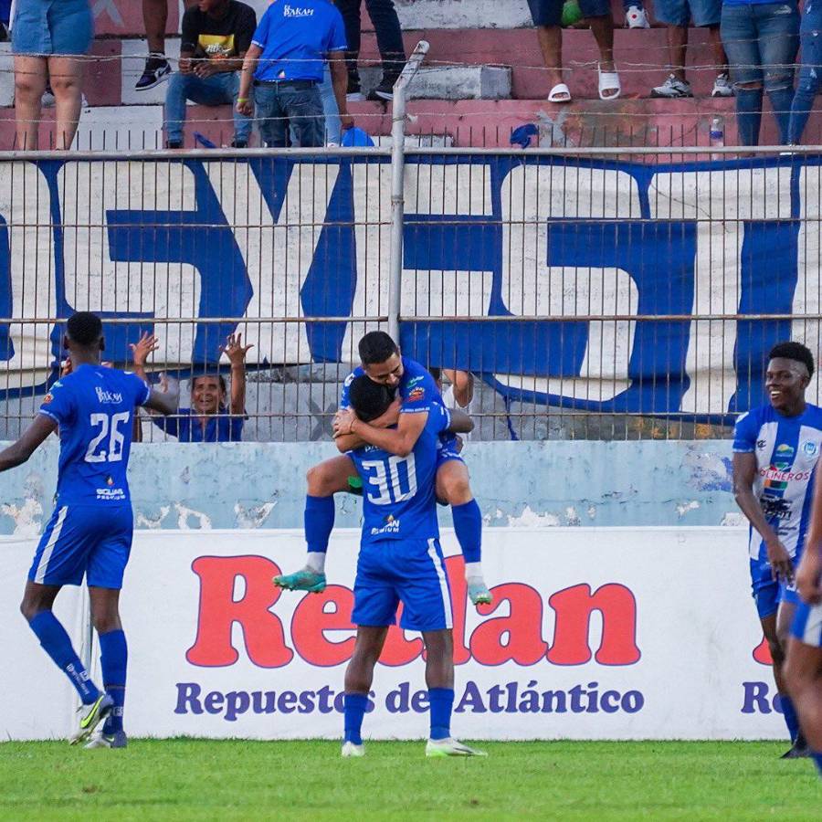 Diego Rodríguez anotó el segundo gol del Victoria ante Vida.