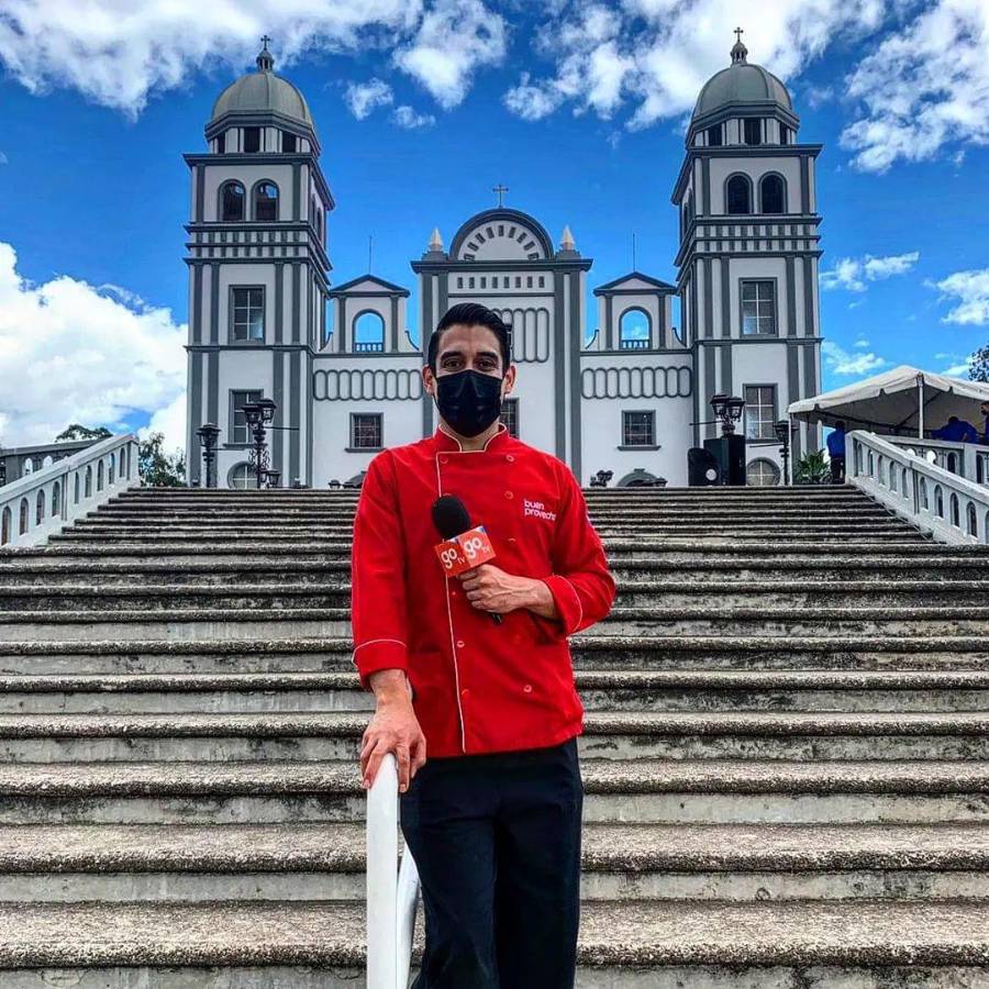 EMPRENDEDOR. Además de su trabajo en“Buen Provecho”, Lisandro es dueño de su propio restaurante, llamado Àakat.