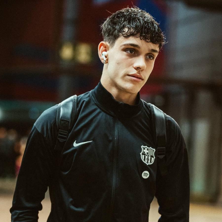 Hansi Flick descarta a tres jugadores del Barça y define el futuro de Marc Casadó​​​​​​