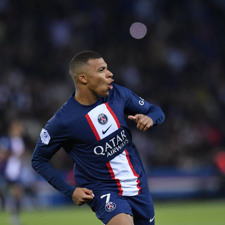 Mbappé fue figura al marcar un doblete.