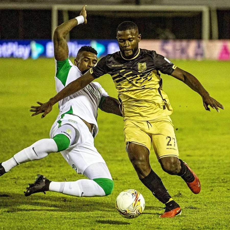 Elison Rivas jugó siete partidos en la primera división de Colombia con Águilas Doradas.