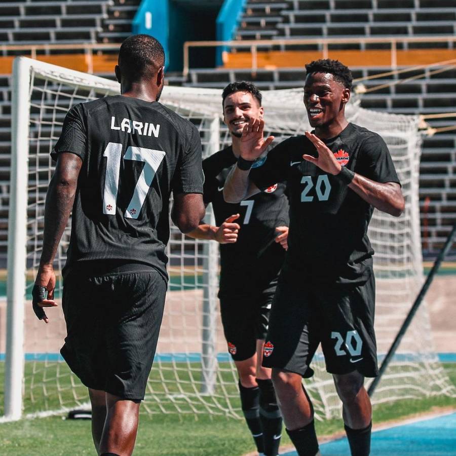 Jonathan David celebrando su gol que abrió el marcador contra Jamaica.