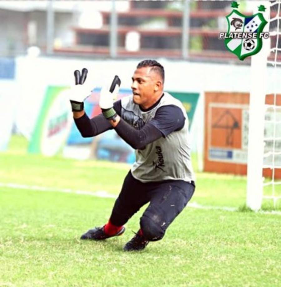 Rafa Zúniga seguirá en el Platense. El portero llegó a un acuerdo con la directiva porteña.