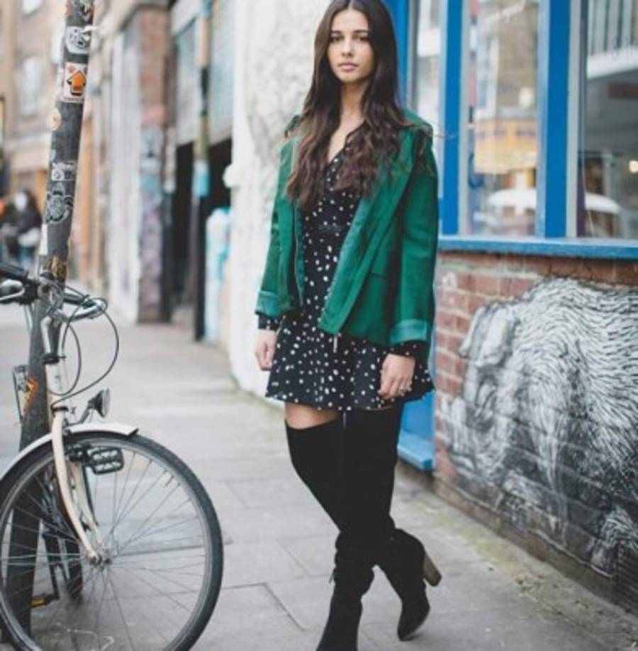 Quizá el listón esté muy alto, pero desde luego cuenta con todos los atributos necesarios: belleza, estilo y talento. <br/><br/>Will Smith (genio de Aladdin) se deshizo en elogios con Scott y Mena Massoud (Aladdin) en el Hormiguero: 'la verdad que estos dos ha hecho un trabajo increíble en esta película, porque han hecho algo que realmente va a marcar a toda una generación'. <br/><br/>Will Smith y Guy Ritchie, director de la película, han ayudado a Naomi a crear una nueva Jasmine. 'Tiene una evolución preciosa. Pasa de pedir lo que quiere a tomarlo ella misma, se convierte en una líder'.<br/><br/>