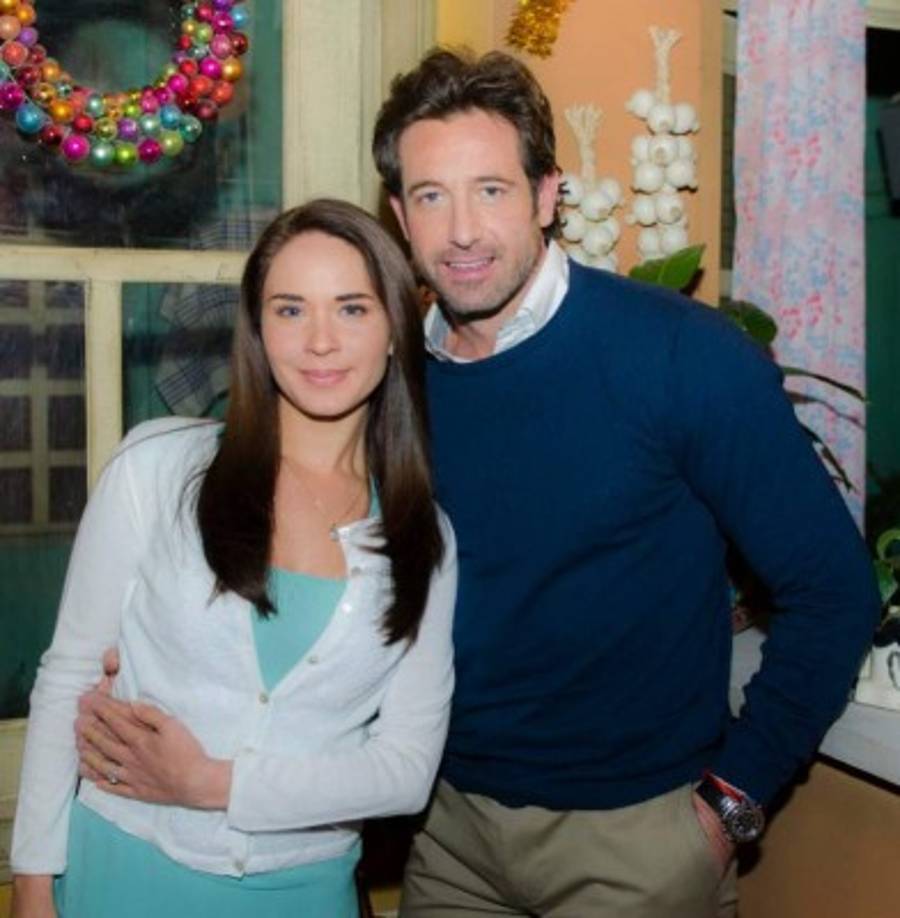 En 2014 Soto fue vinculado a su compañera Adriana Louvier, con quien protagonizó 'Yo no creo en los hombres'.<br/>