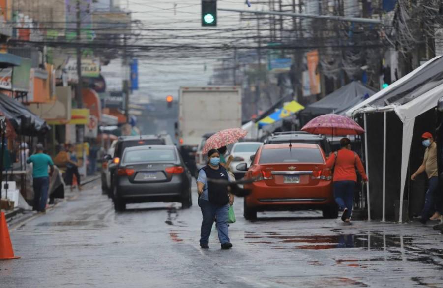 Alerta verde en 10 departamentos de Honduras por sistema de baja presión