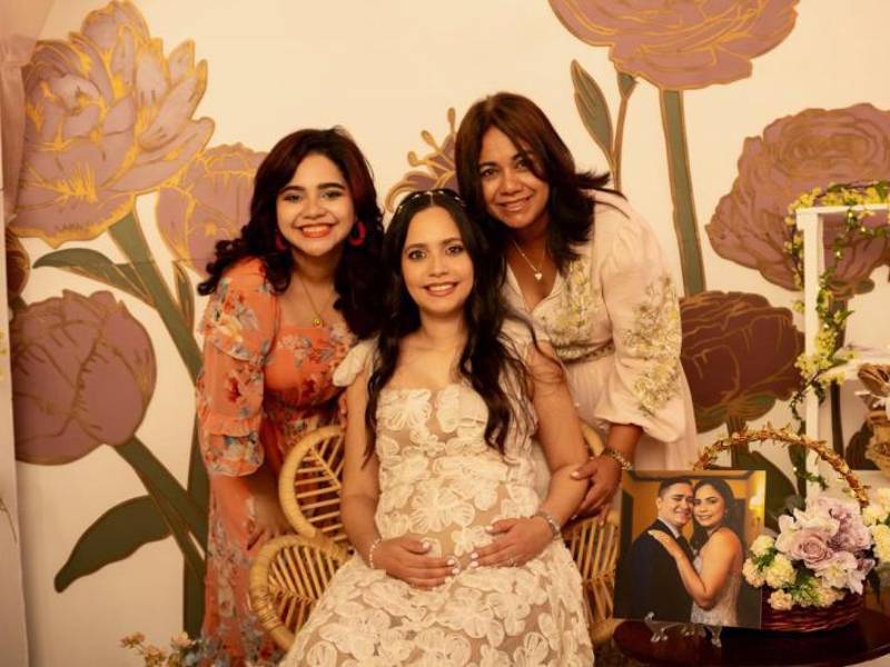 La familia Cubero Zúniga celebra su anhelado baby shower