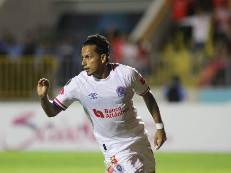 Edwin Rodríguez anotó el gol que aseguró el triunfo del Olimpia.