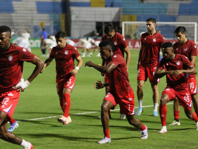 Los jugadores del Xelajú ya en entrenamientos a minutos del juego.