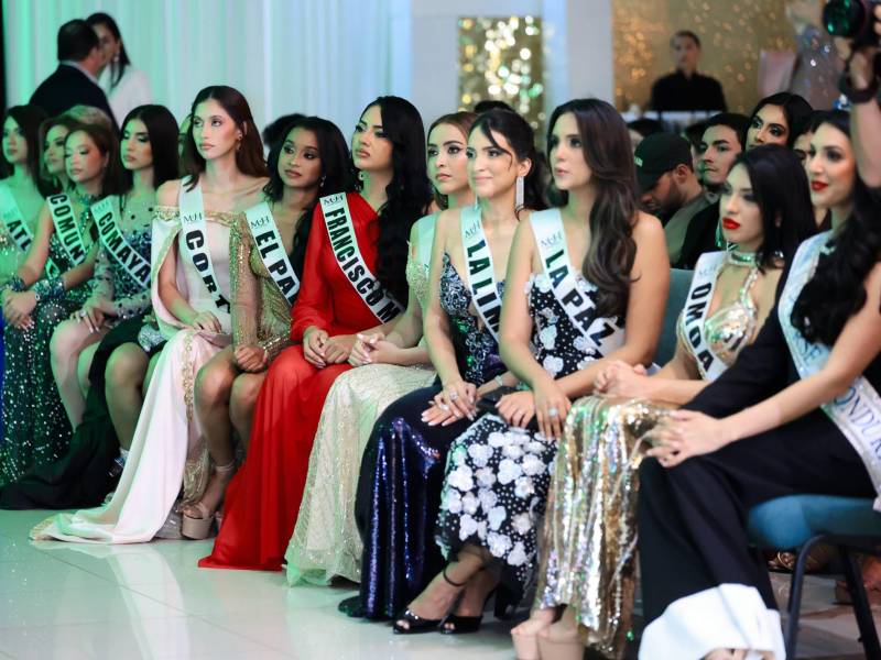 Las candidatas de Miss Honduras Universo 2026 estuvieron en la primera fila del público, atentas a las palabras y consejos de Fátima Bosch.
