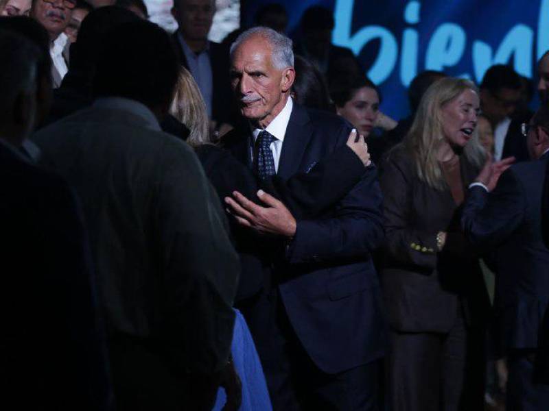 Nasry Asfura durante un evento de campaña previo a las elecciones generales del 30 de noviembre.