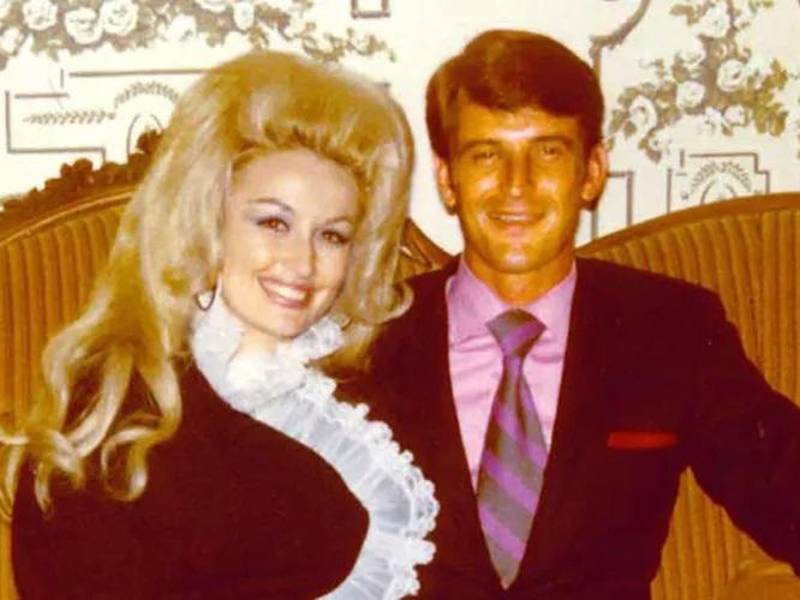 Dolly Parton y su difunto esposo Carl Dean