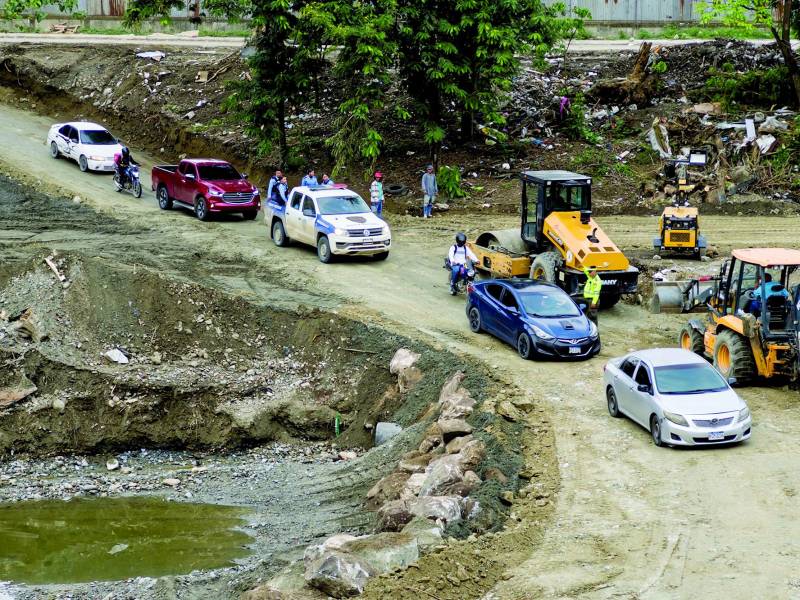 La Municipalidad construyó un vado provisional.