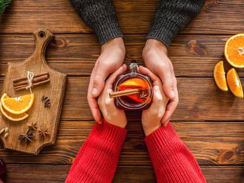 Cada vino tiene un nivel de dulzura distinto. Ajusta la cantidad de azúcar o miel según tus preferencias.