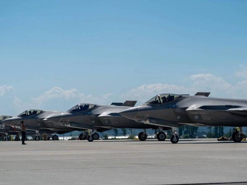 Estados Unidos desplegó diez cazas F-35 en una base aérea de Puerto Rico para combatir el narcotráfico en el Caribe, en medio de la creciente tensión con Venezuela.