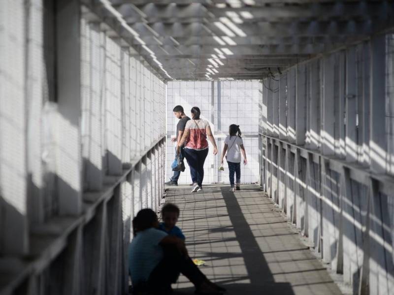 En San Pedro Sula hay cuatro puentes peatonales, dos en el sector suroeste, uno en el bulevar del norte y uno en el bulevar del este.