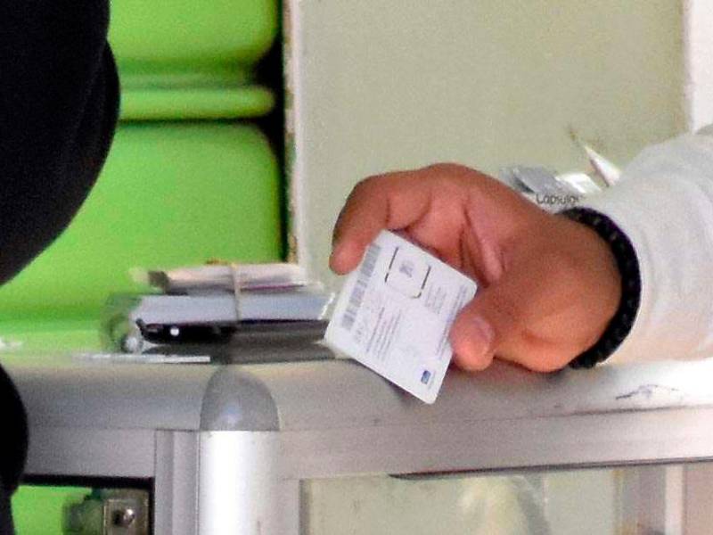 <b><span class=mln_uppercase_mln>Venta.</span></b> Los chips se adquieren de forma bastante sencilla, con solo presentar una identidad, que incluso puede llegar a ser robada.