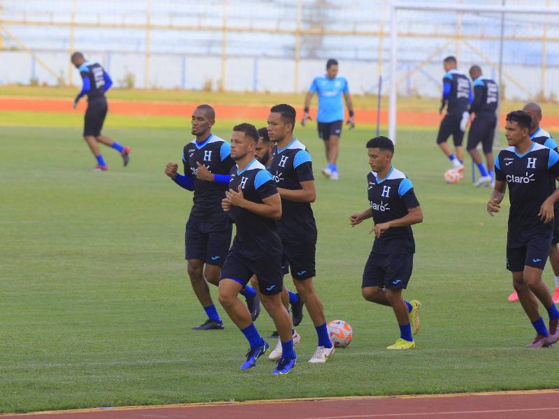La FENAFUTH anunció en sus redes sociales que el partido entre Honduras y Barbados se canceló por incumplimiento en el contrato y así reaccionaron en las redes sociales a la noticia.