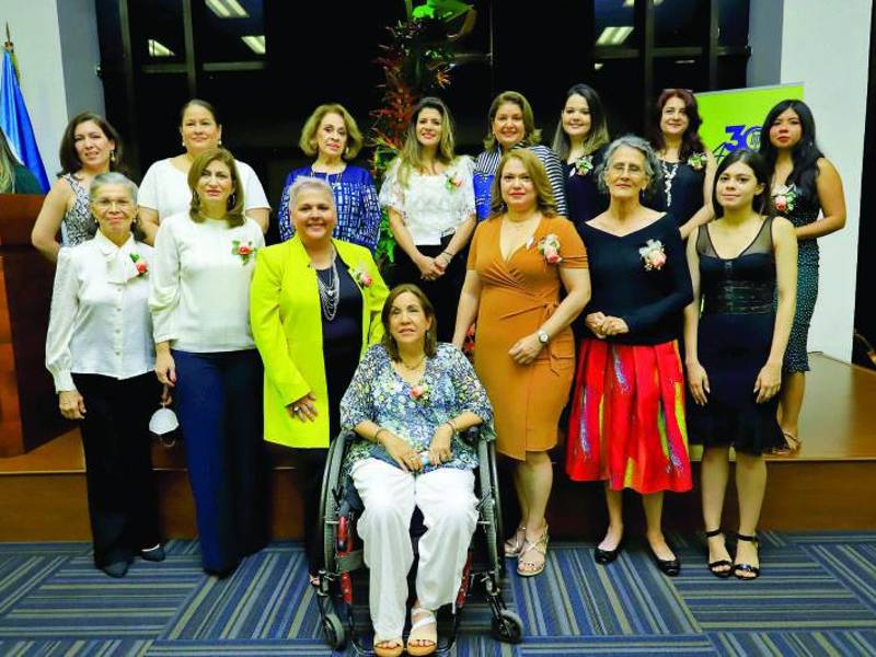 La Asociación de Mujeres Artistas de Honduras (Amah) realizó con éxito su exposición.