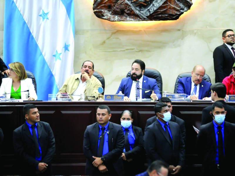 <b>Aunque el presidente de la junta directiva del Congreso Nacional convocó a los jefes de bancada para este próximo lunes, nadie ha manifestado interés en asistir a la cita.</b>