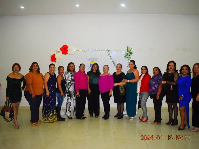 Las normalistas de la promoción 95 se reencontraron 29 años después de graduarse.