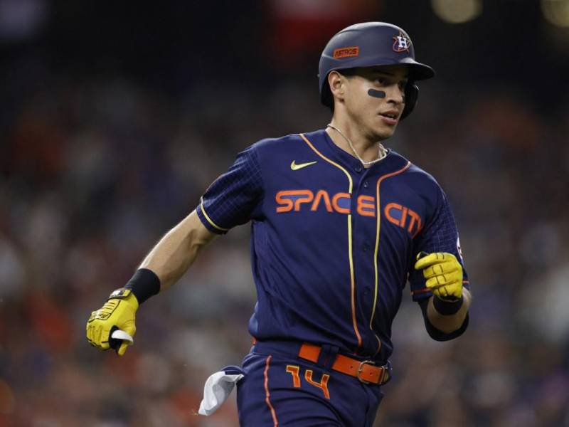 Mauricio Dubón sigue poniendo el alto de Honduras en las Grandes Ligas.