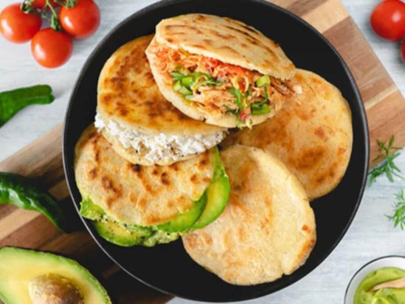 Aquí te guiaremos paso a paso para preparar unas arepas rellenas irresistibles