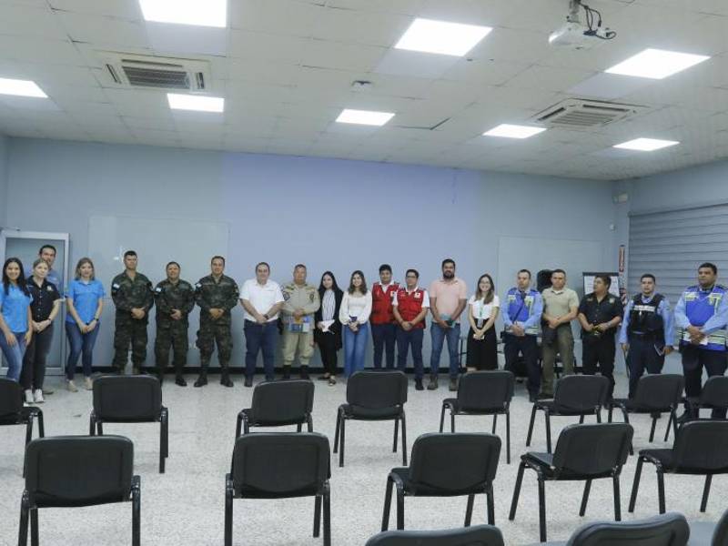 Los cuerpos de socorro, como ser Policía, Fuerzas Armadas, Bomberos, Cruz Roja y Policía Municipal, darán seguridad y los primeros auxilios en la Maratón LA PRENSA.
