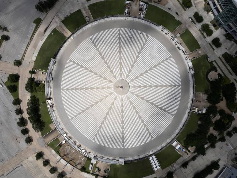 El Astrodome, inscrito en el Registro Nacional de Lugares Históricos, cayó en desuso. (MARK FELIX para The New York Times)