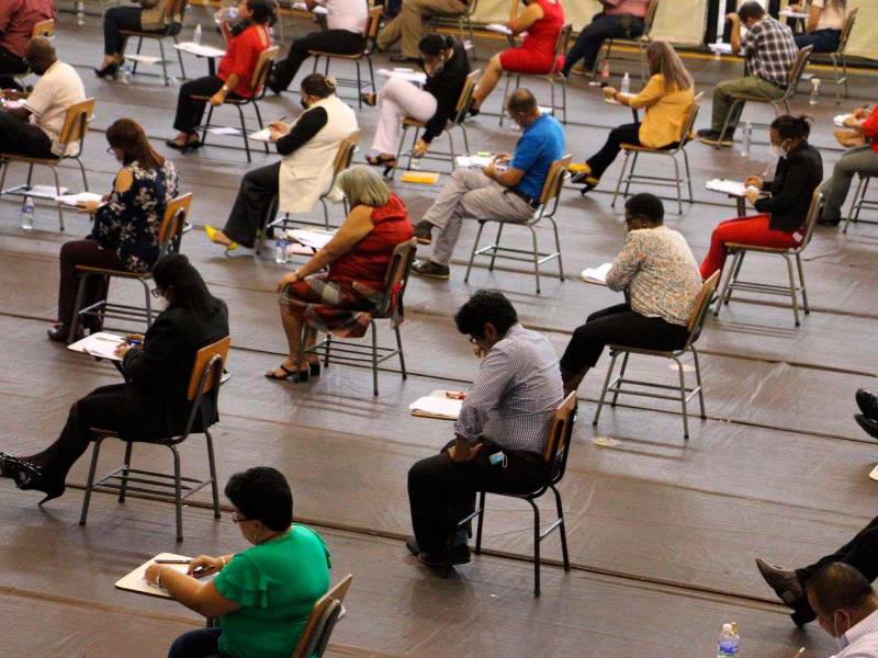 <b><span class=mln_uppercase_mln>Proceso.</span></b> Un total de 171 maestros se sometieron a las pruebas.<span class=mln_uppercase_mln> </span>