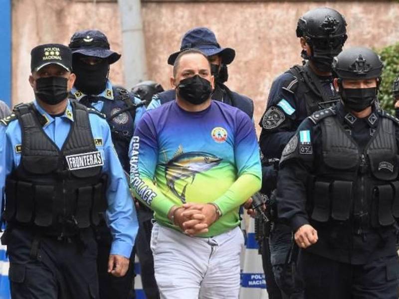 A Michael Powery se le imputa tres cargos relacionados al tráfico ilegal de drogas.