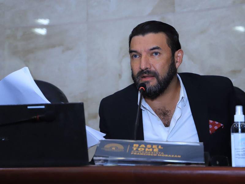 Fotografía muestra al vicepresidente del Congreso Nacional, Rasel Tomé.