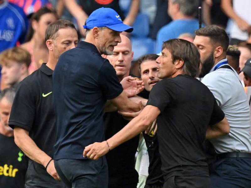 Escándalo en la Premier League: El agarrón entre Thomas Tuchel y Antonio Conte tras el Chelsea - Tottenham